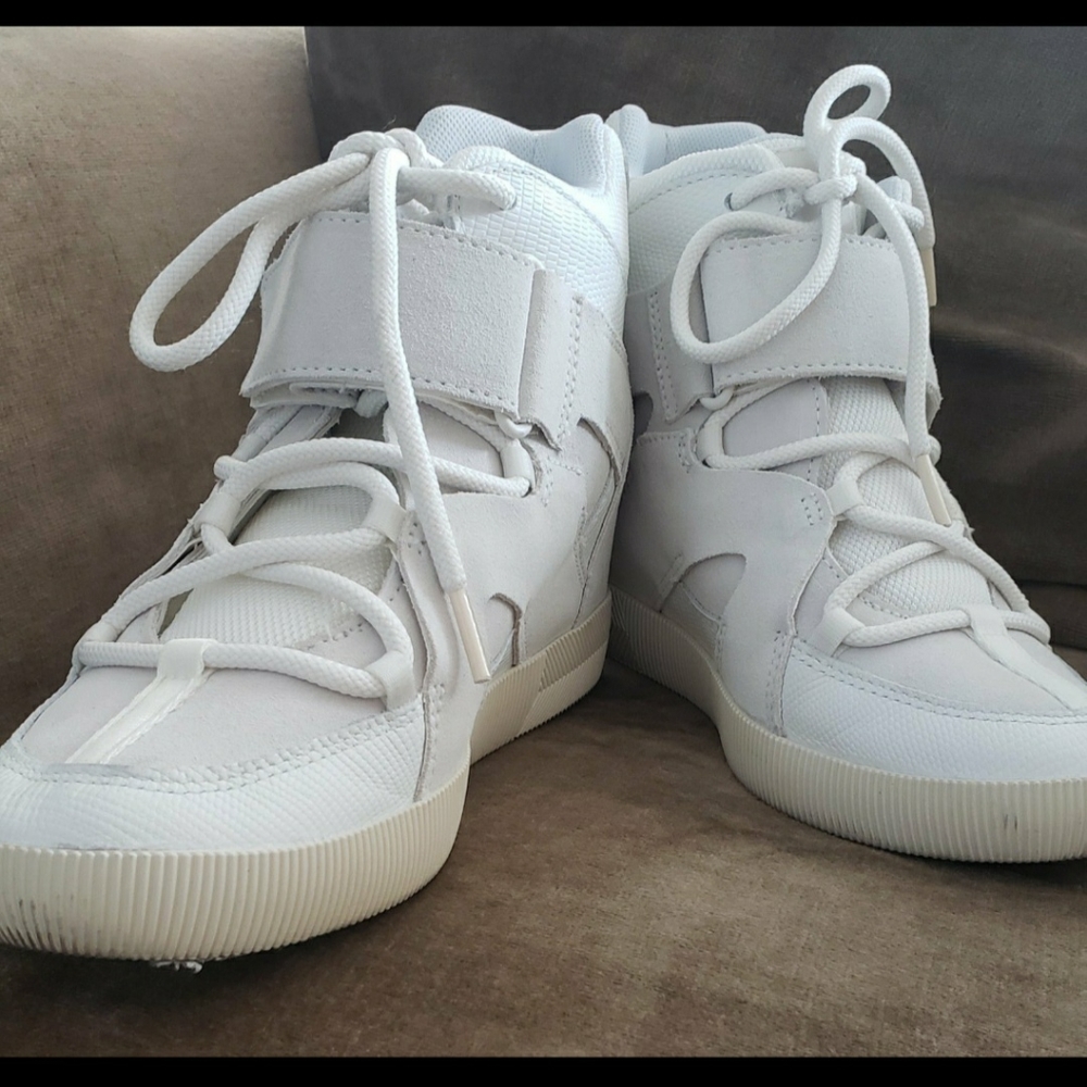 Sorel Out N About Wedge Sneaker, Sea Salt/Blanco Size 8